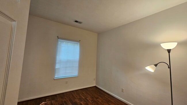 Building Photo - 332 Summerville Ct