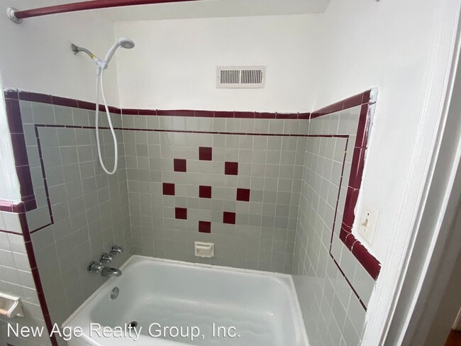 Building Photo - 2 br, 1 bath House - 4520 Robbins Street