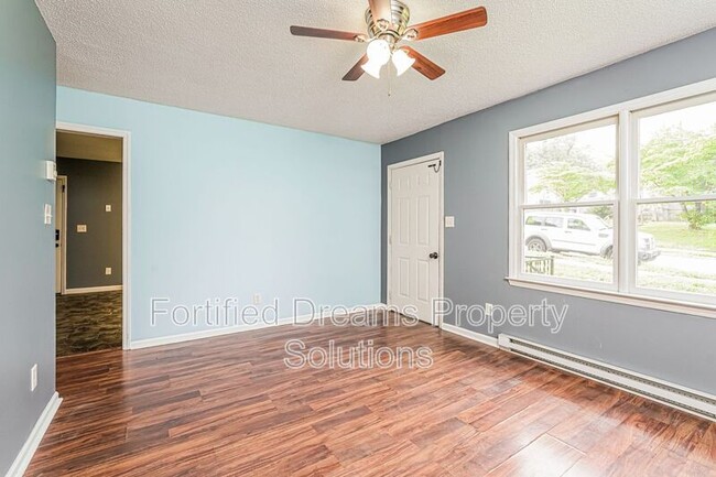 Building Photo - 1115 Wachovia St