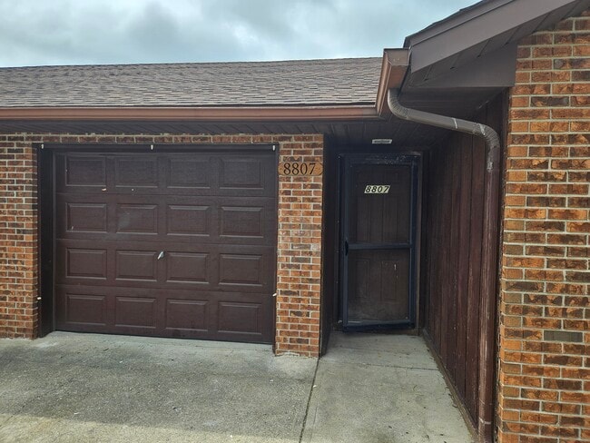 Building Photo - 8807 Bono Rd