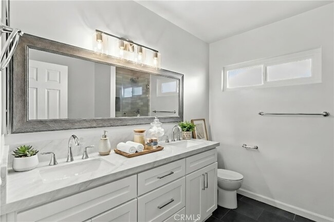 Building Photo - 7425 Garden Grove Ave