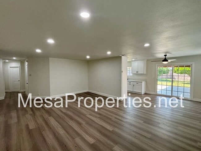 Building Photo - 1617 Fairfax Ct