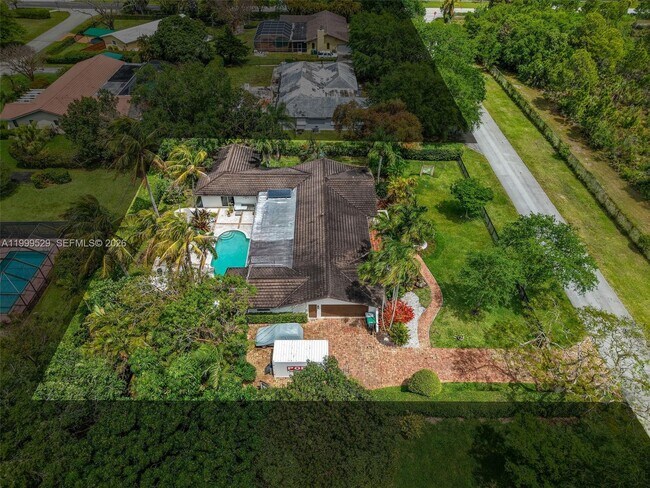 Building Photo - 15280 SW 72nd Ave