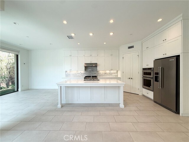 Building Photo - 203 Fiore