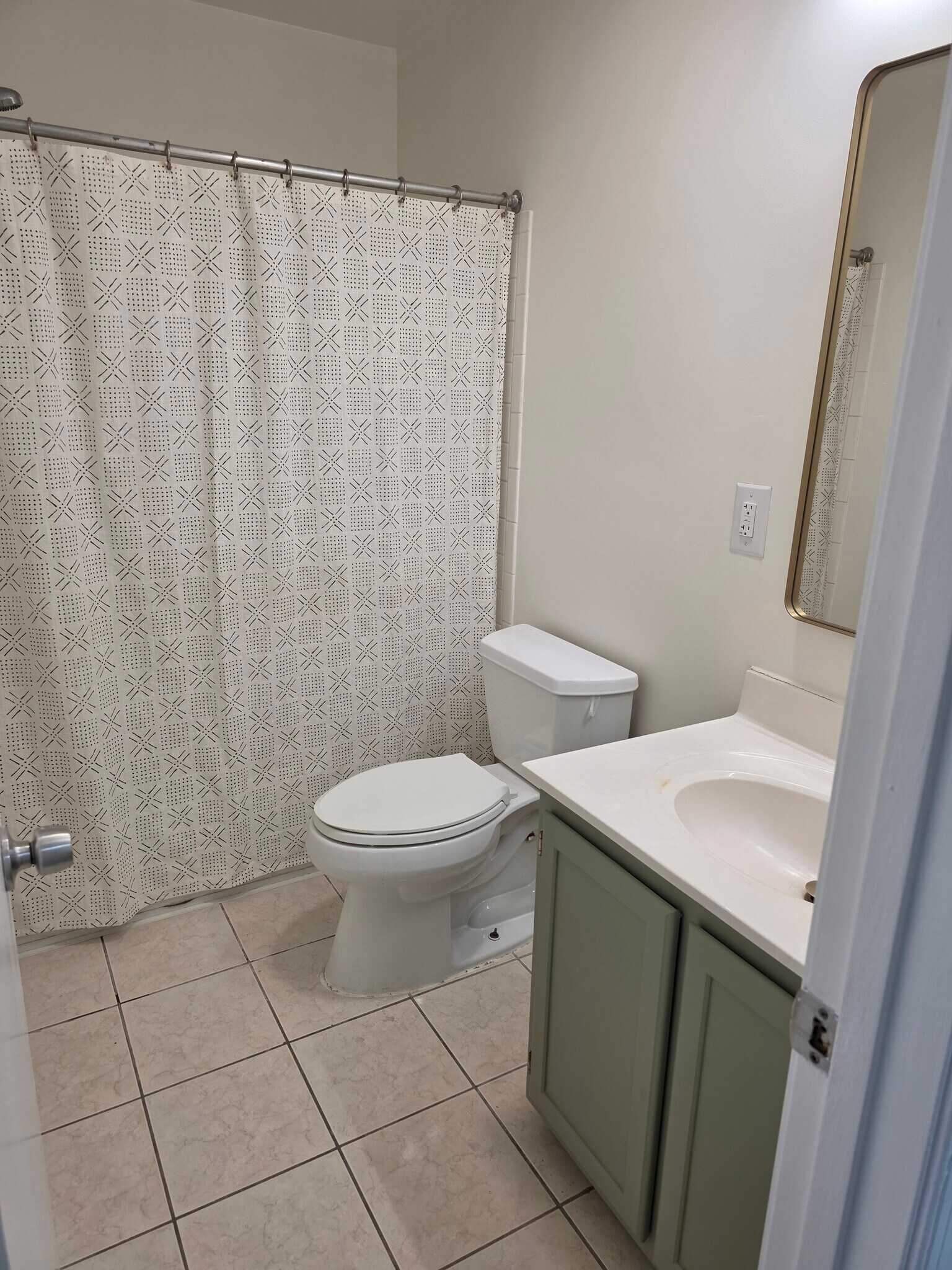 Building Photo - 1144 1st St NW