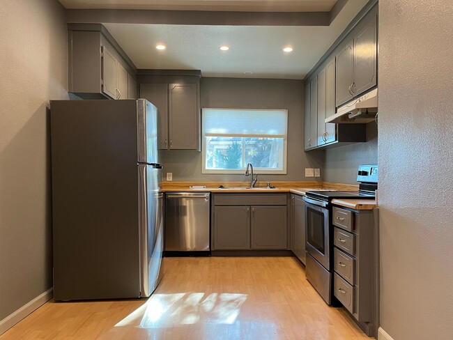 Building Photo - Beautiful 4 Bedroom, 2 Bath Home in Downtown San Jose