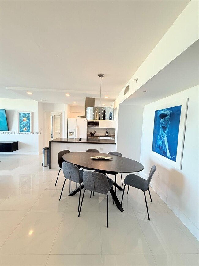 Building Photo - 90 Alton Rd