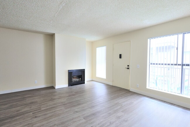 Building Photo - 1402 N Alta Vista Blvd