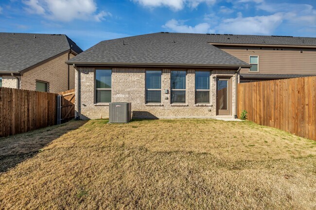 Building Photo - 6915 Yellow Hammer Wy