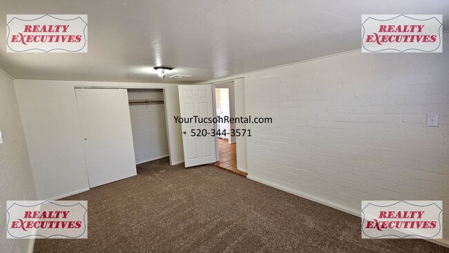 Building Photo - Silverlake Rd & Aviation Rd 3 Bedroom 1 ba...