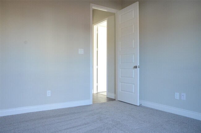 Building Photo - 10511 Forfar Ln