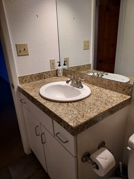 Building Photo - 941 Calle Mejia