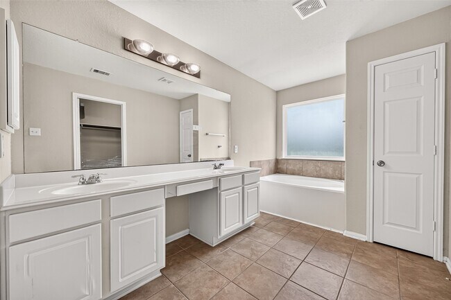 Building Photo - 3134 Quarry Place Lane