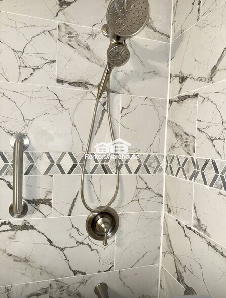 Building Photo - 13301 Katrinka Dr