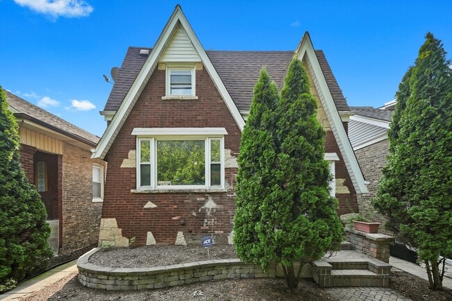 Primary Photo - 2640 Wesley Ave