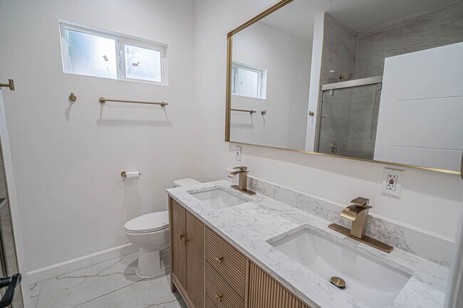 Building Photo - Stunning 3-Bedroom Single-Story ADU in Granada Hills!