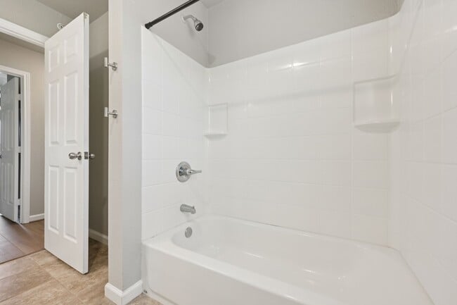 Building Photo - 254 Plez Morgan Dr