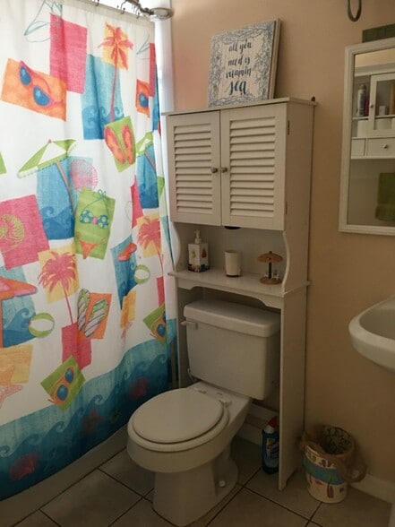 Building Photo - 211 Circle Dr