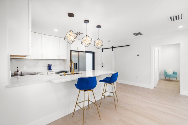 Building Photo - 303 De Carie St