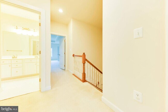 Building Photo - 5255 Stream Bank Ln