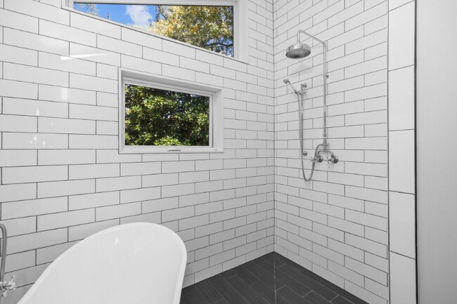 Building Photo - 7117 Northmoor Dr