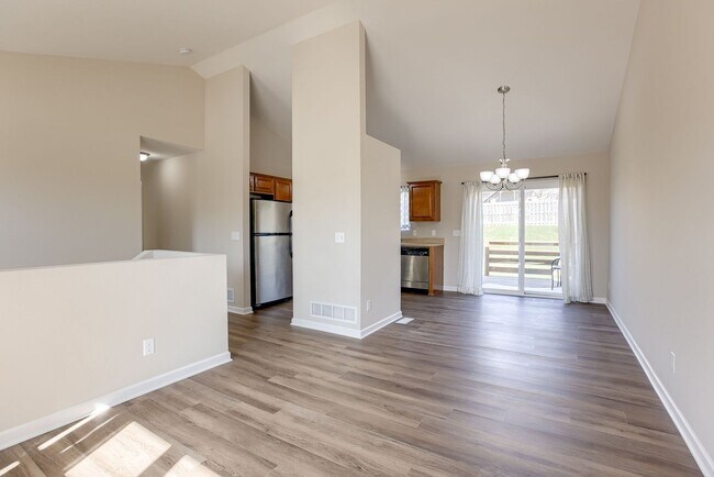 Building Photo - Bright & Spacious Elkhorn Home with Finish...