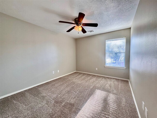 Building Photo - 10630 Acacia Forest tr