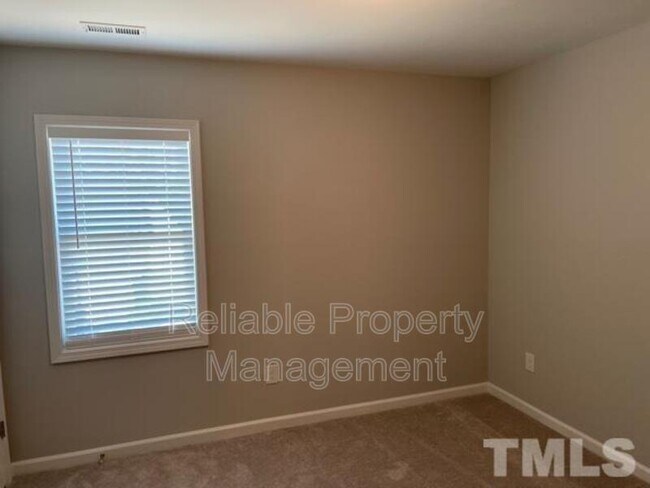 Building Photo - 23 Bluejack Ct