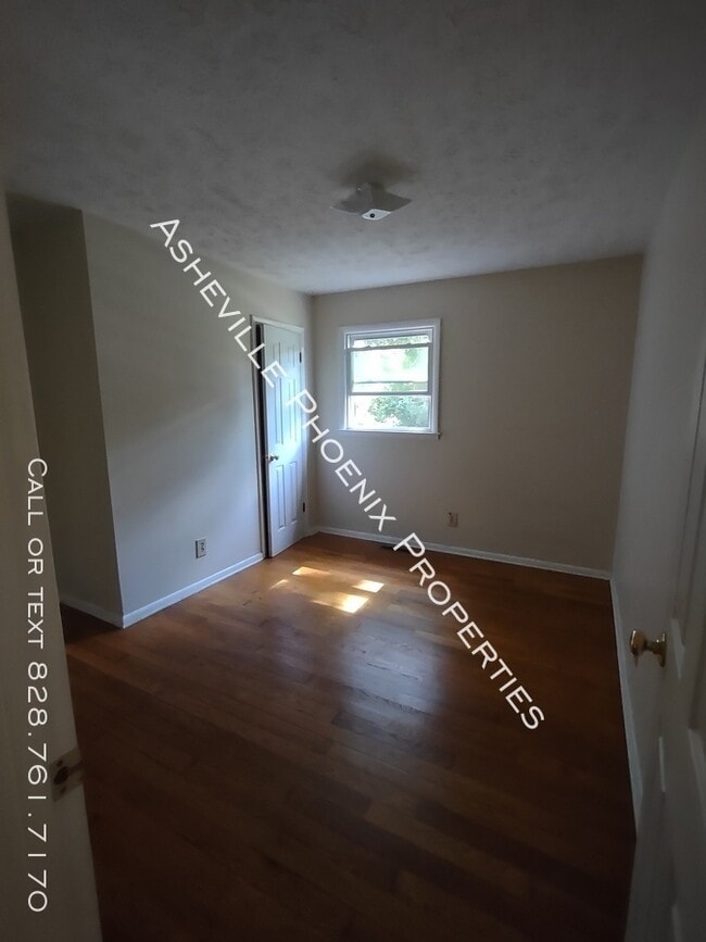 Building Photo - 509 Wilson Ave