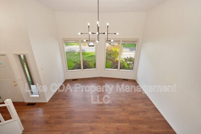 Building Photo - 12616 N Emerald Dr