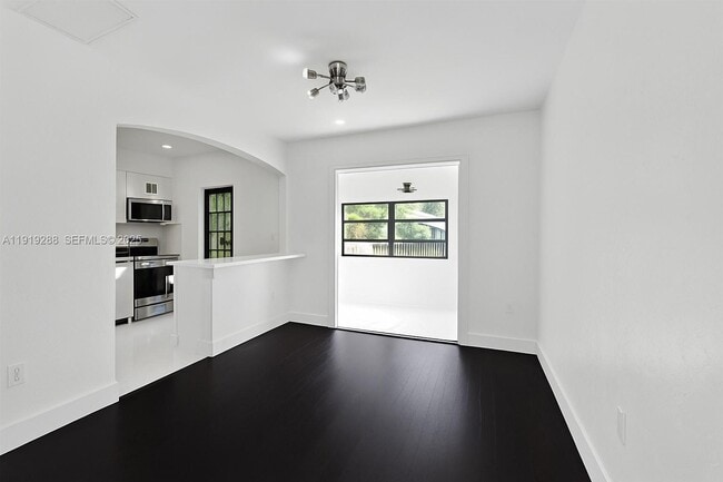 Building Photo - 9173 Byron Ave