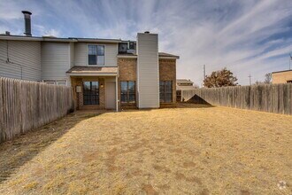 Building Photo - Spacious 2/2.5/2!