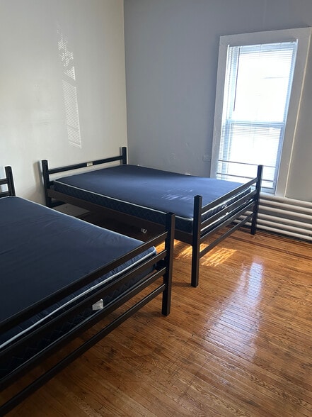 Building Photo - 1309 7th St SE