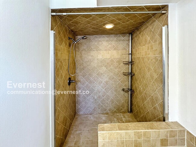 Building Photo - 2604 Sablewood Dr