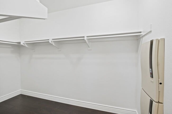 Building Photo - 7 Merriweather Pl