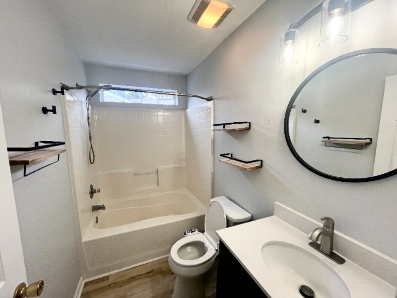 Building Photo - 473 Dandelion Ln