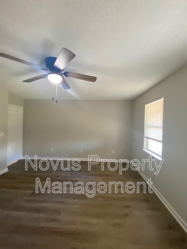 Building Photo - 88 River Ridge Dr