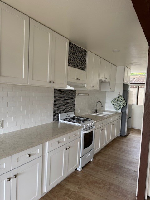 Building Photo - 1044 Pacific St