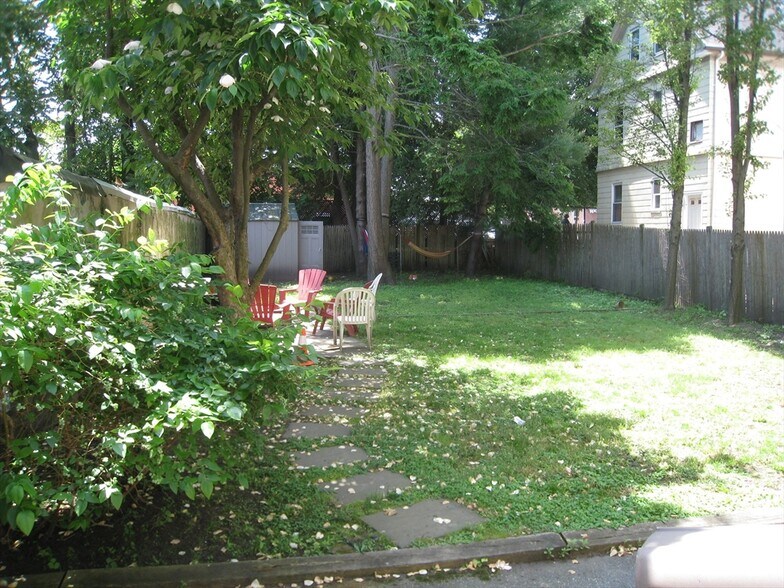 Building Photo - 49 Winslow Ave