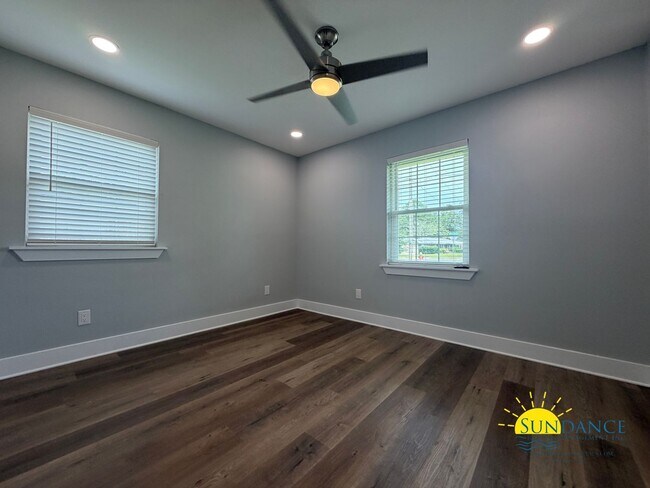 Building Photo - Lovely 3 Bedroom Home in Fort Walton Beach!