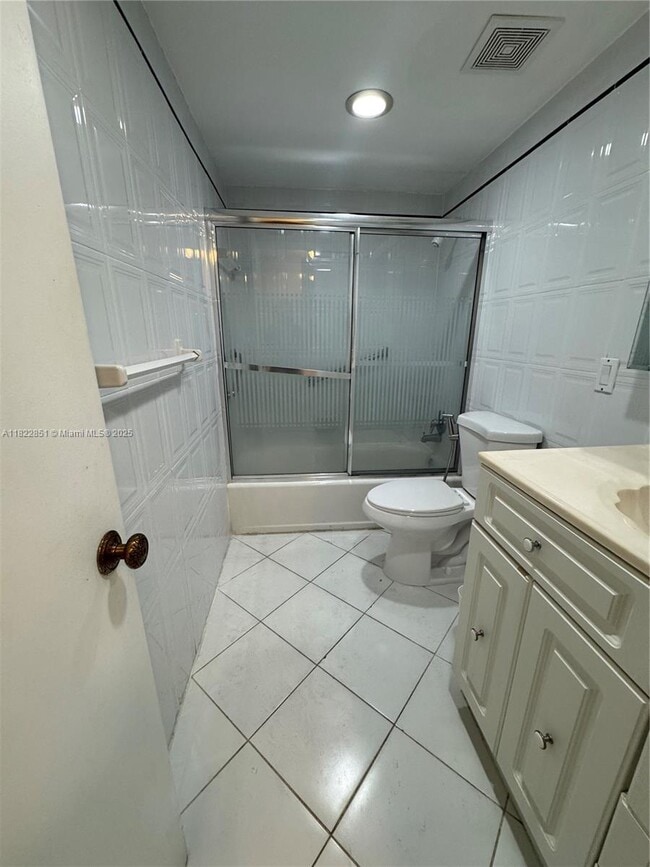 Building Photo - 7747 SW 86th St
