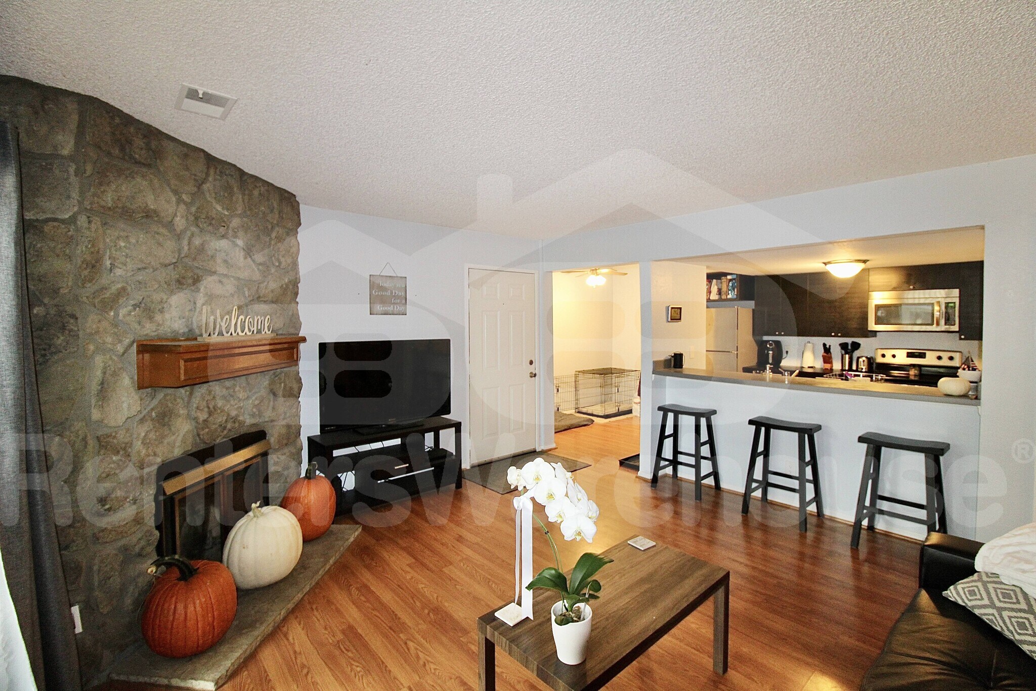 Building Photo - 6388 Oak Ct