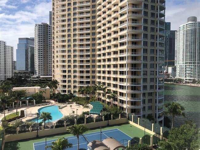 Building Photo - 848 Brickell Key Dr