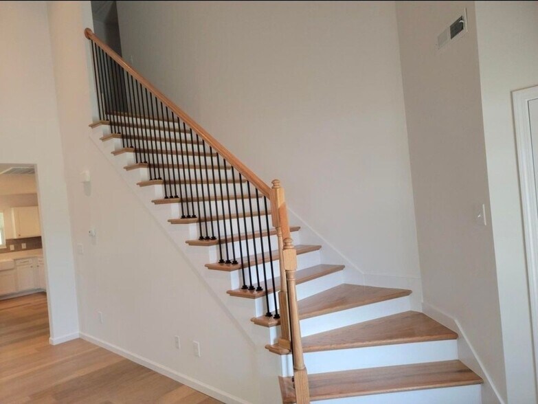 Building Photo - 7703 Mossy Lndg Ln