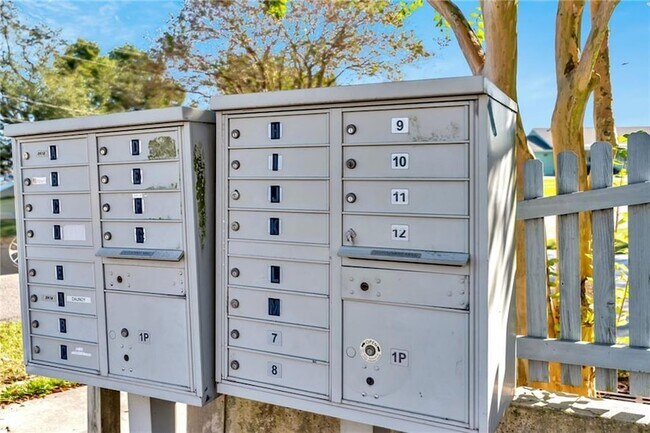 Building Photo - 2916 Jean Lafitte Pkwy