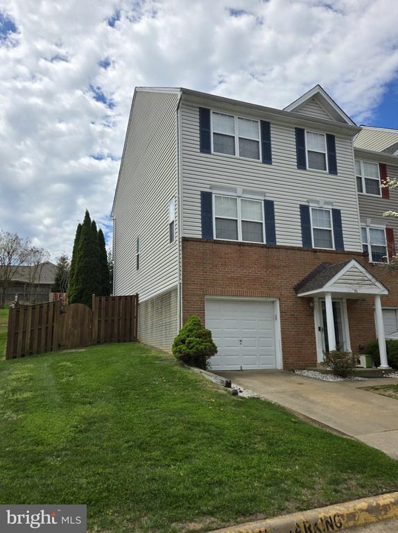 Building Photo - 46 Quarterpole Ct
