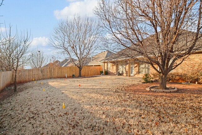 Building Photo - 2708 NW 170th Terrace