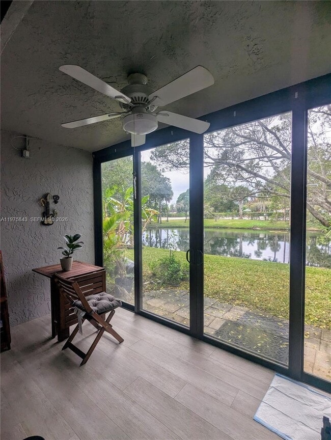 Building Photo - 679 Racquet Club Rd