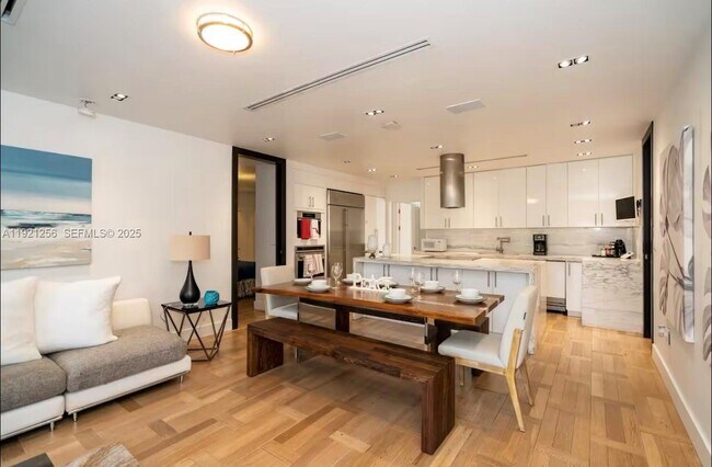 Building Photo - 45 SW 28th Rd