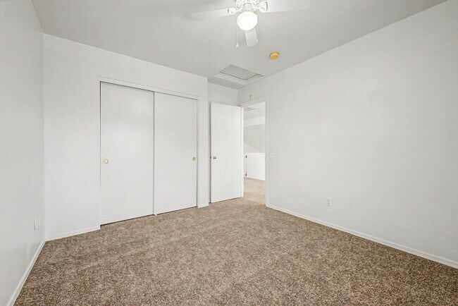 Building Photo - 12926 W Cheery Lynn Rd